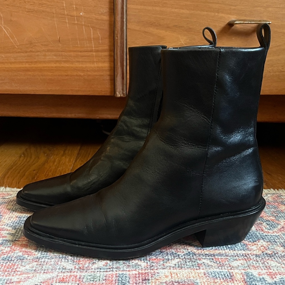 Everlane Heeled Zip Ankle Boot with Snip-Toe/Square Toe, Excellent - Picture 6 of 13